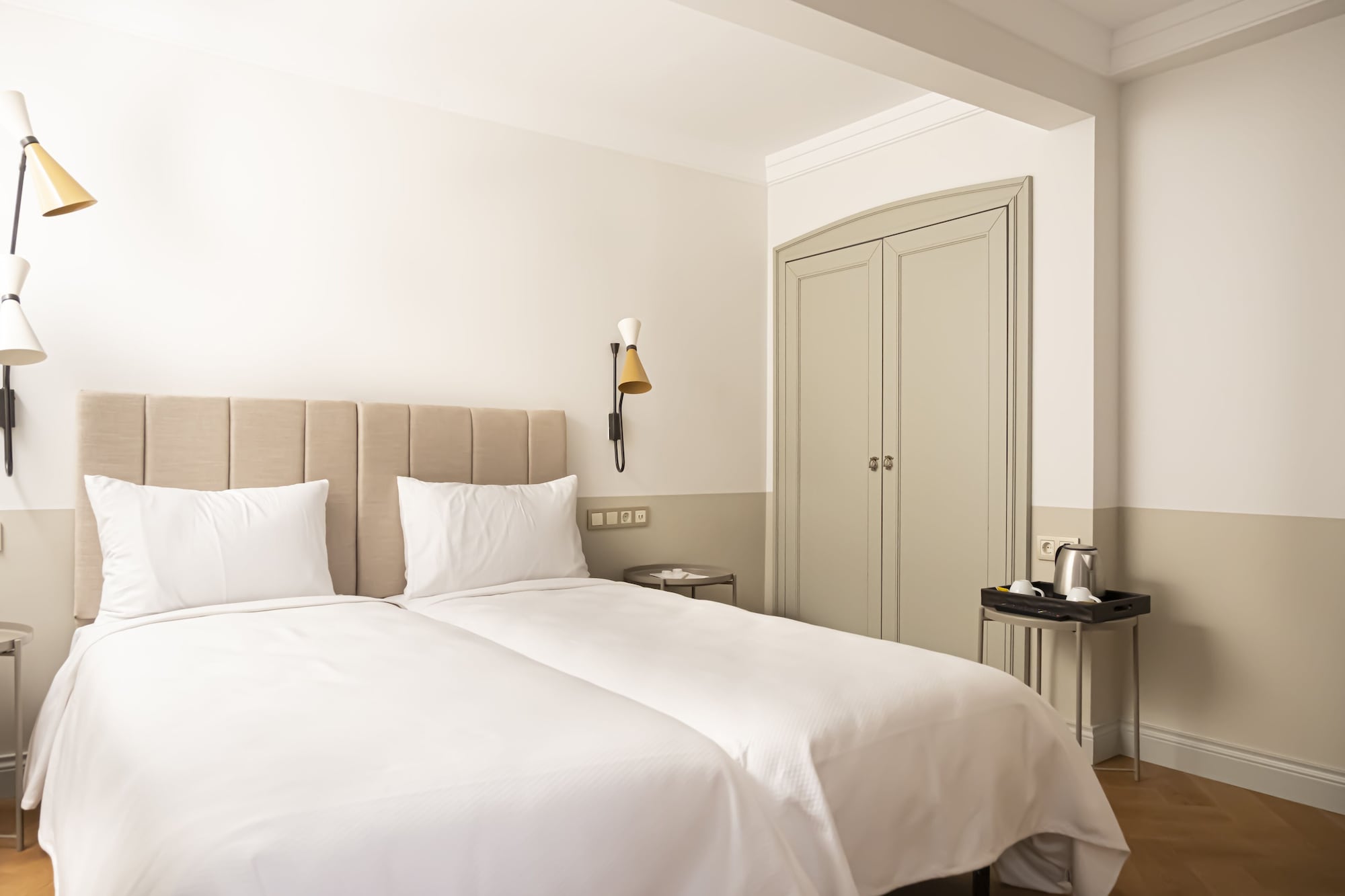SUPERIOR, BASEMENT, DOUBLE BED