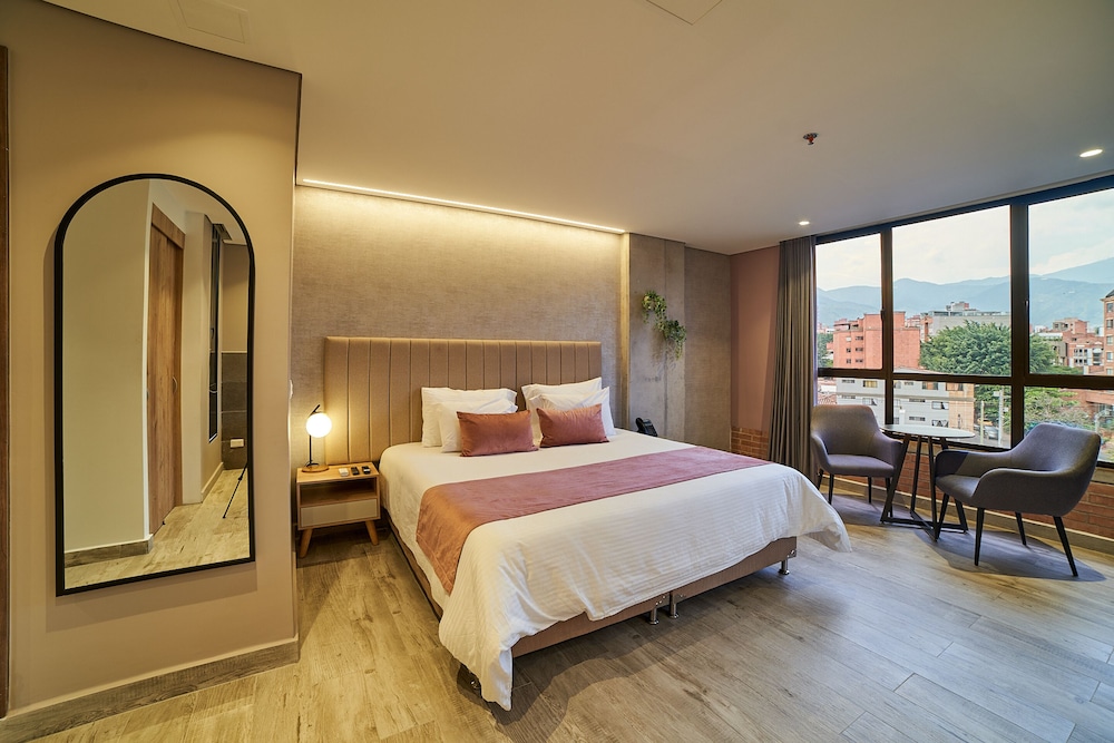 Tower, Superior, Studio, Suite, Hot Tub، Eutopiq Hotel 3/8