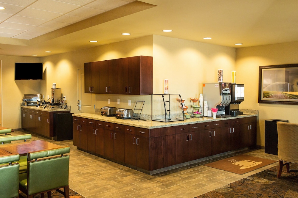Little Missouri Inn and Suites New Town 7/32
