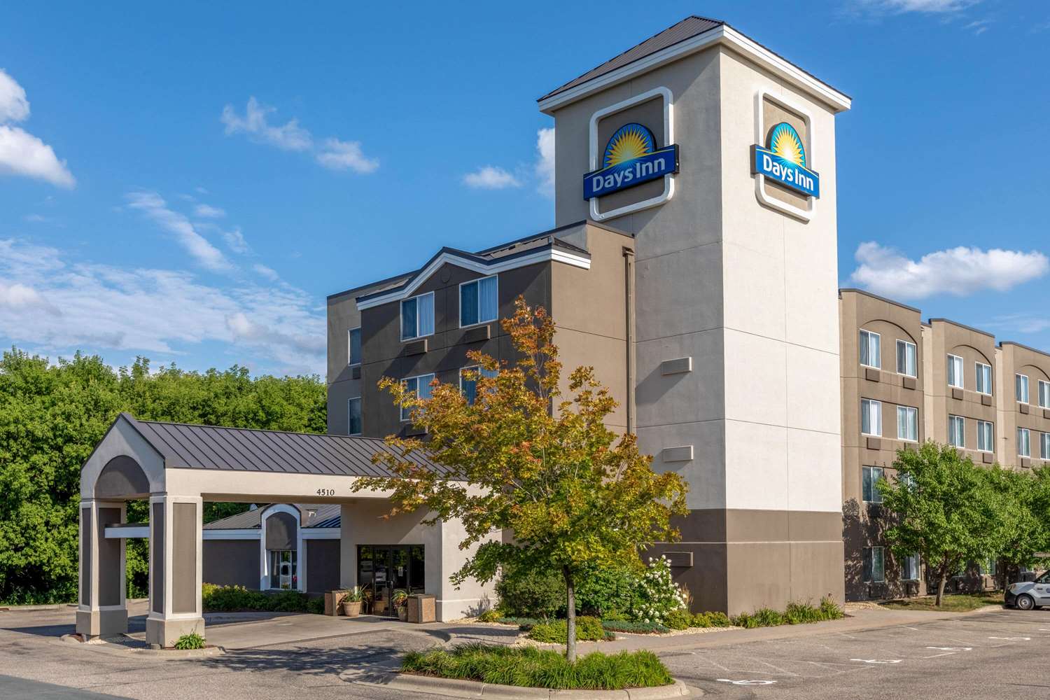 Days Inn by Wyndham Eagan Minnesota Near Mall of America 1/26