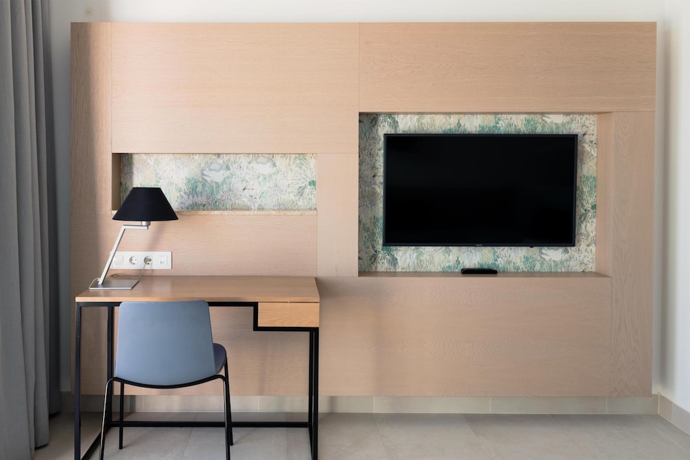 Plus Fariones Suite Hotel 49/57