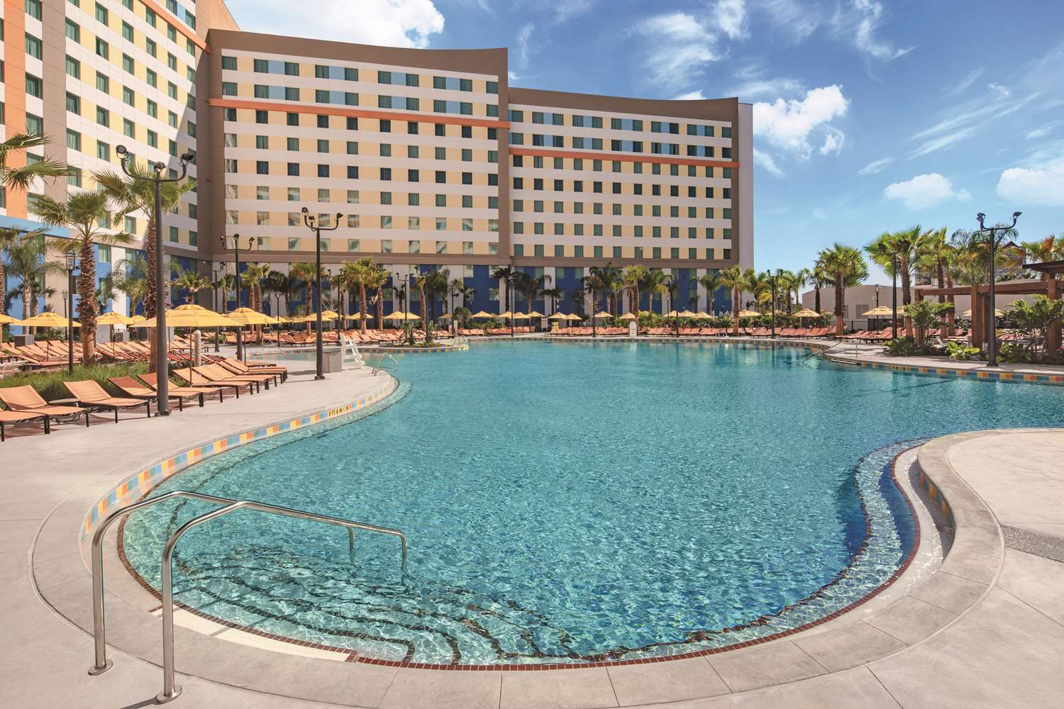 Universal's Endless Summer Resort - Dockside Inn and Suites 13/25