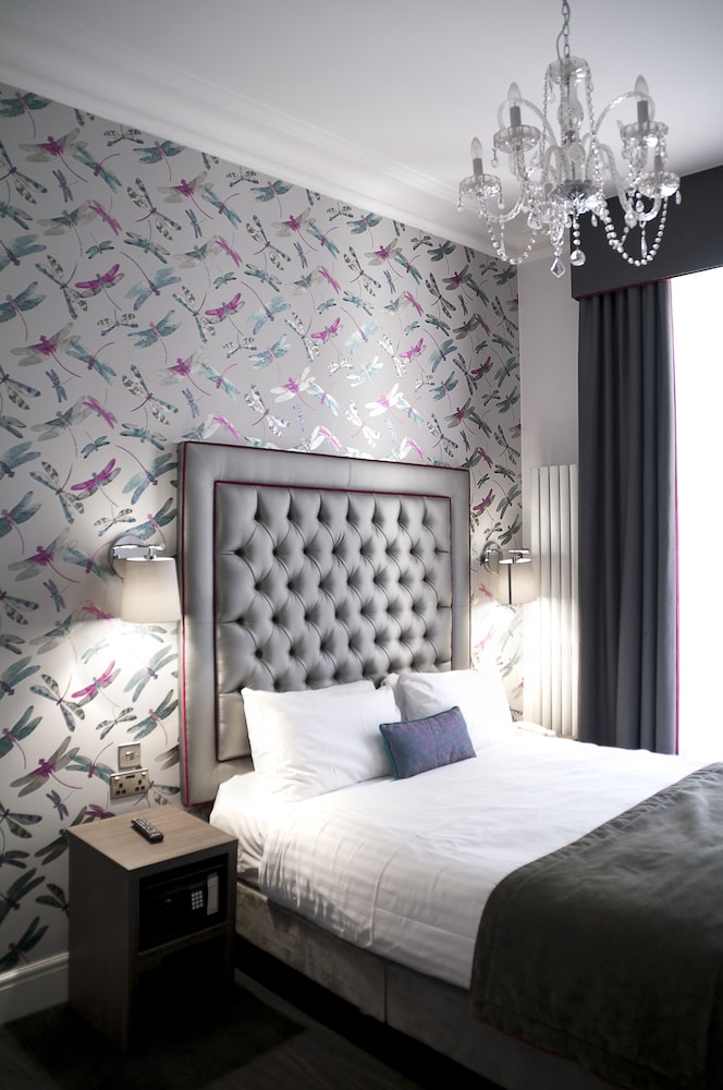The Beverley Hotel 15/50