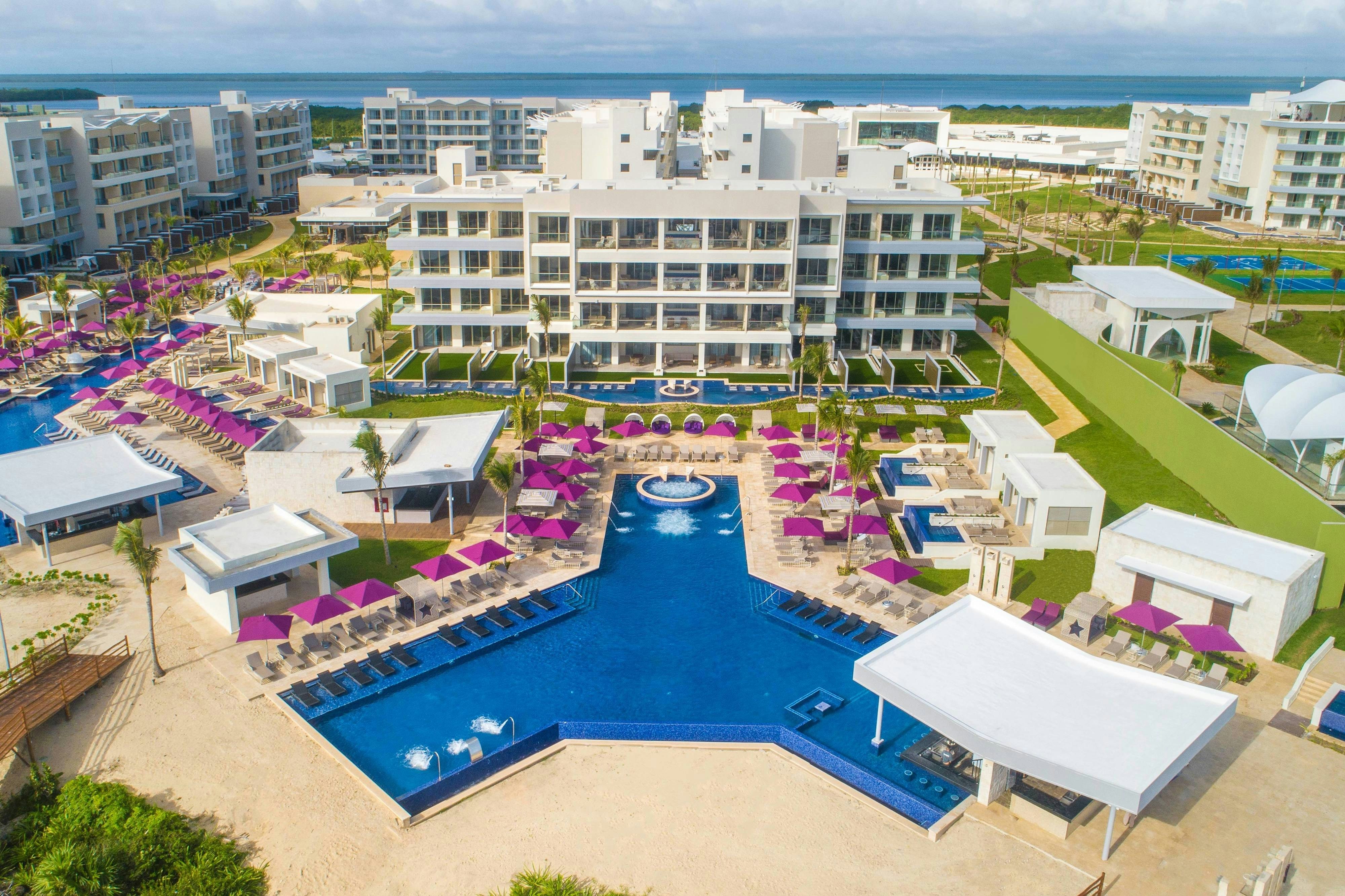 Planet Hollywood Cancun, An Autograph Collection All-Inclusive Resort 76/82