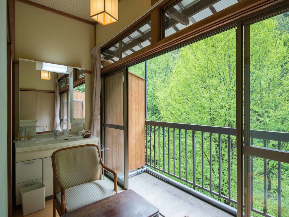 Shirahone Onsen Tsuruya Ryokan 32/50
