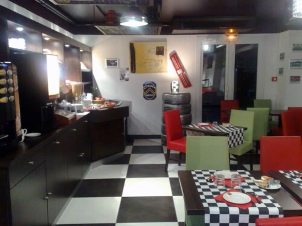 Enzo Hotels 12/21