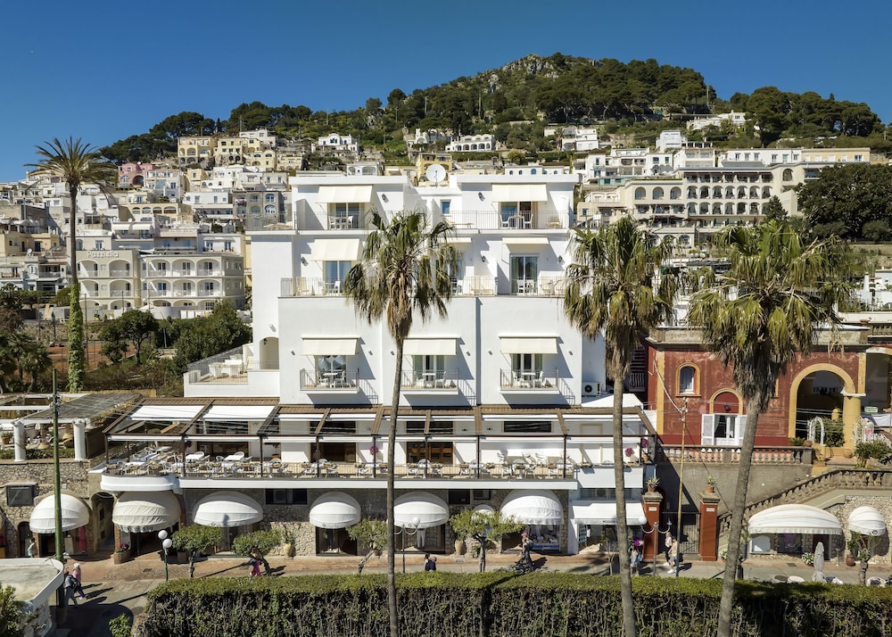 Hotel Syrene Capri 3/69