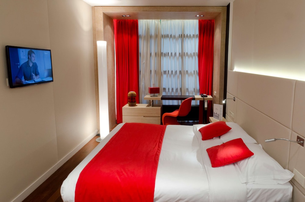 Golden Tulip Opera de Noailles 13/72
