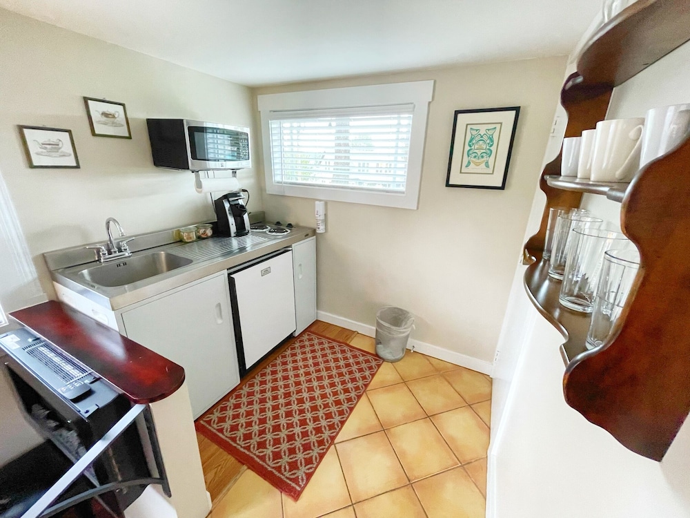 Friday Harbor Grand B&B 36/55