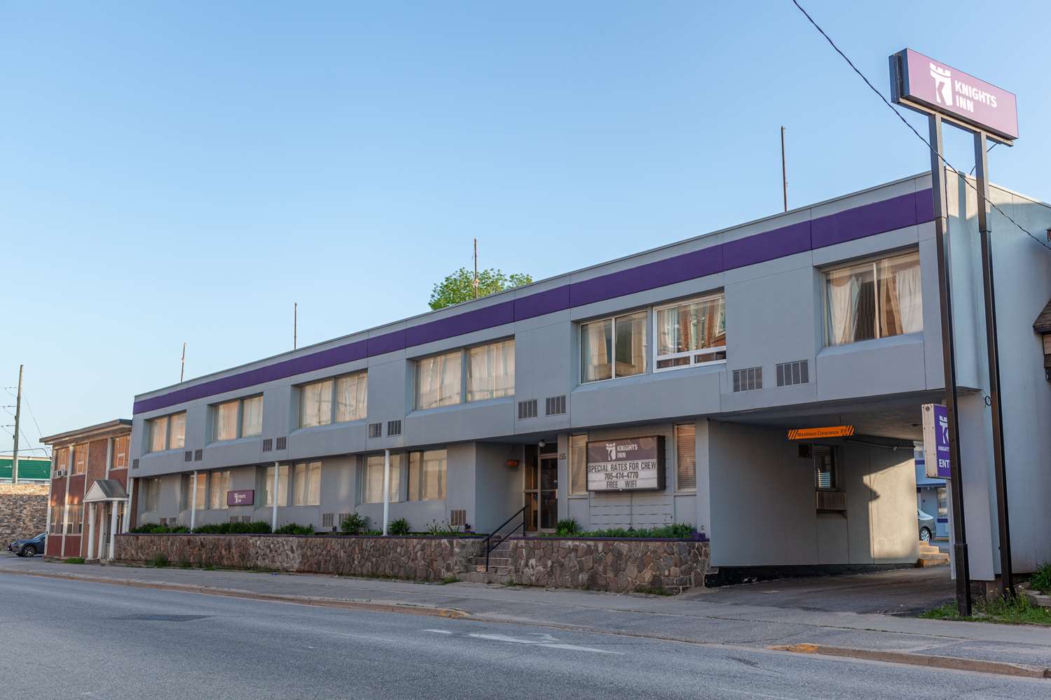 Knights Inn North Bay 33/41