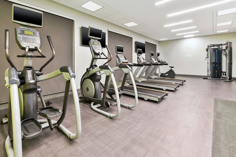 Holiday Inn & Suites Toledo Southwest - Perrysburg 33/59