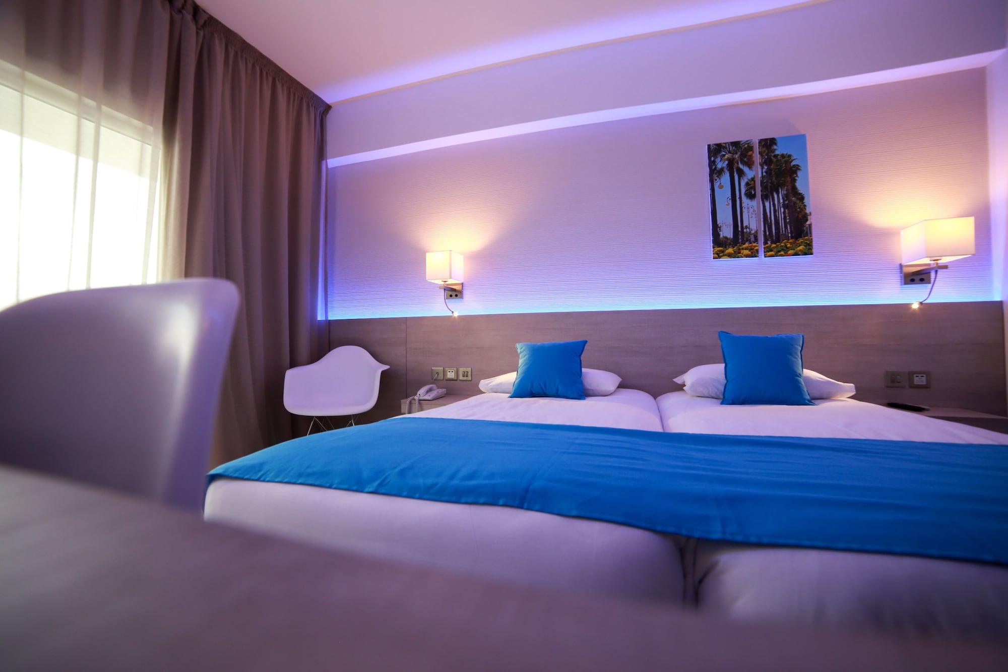 ROOM, TRIPLE, PARTIAL SEA VIEW