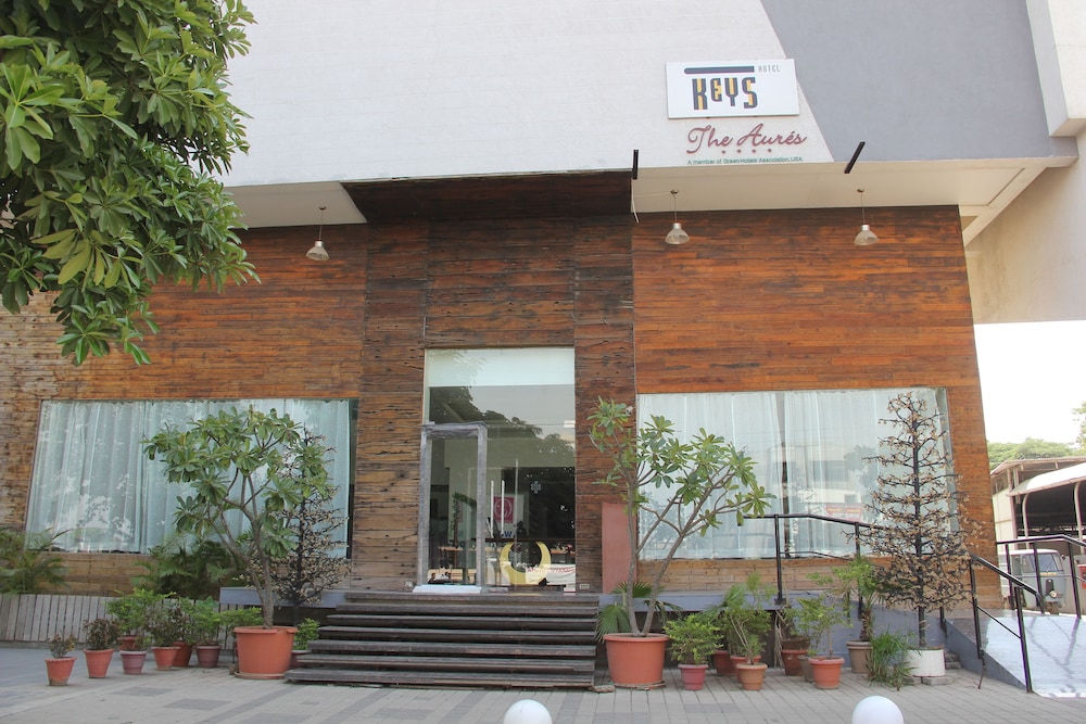 KEYS HOTEL, THE AURES 2/50
