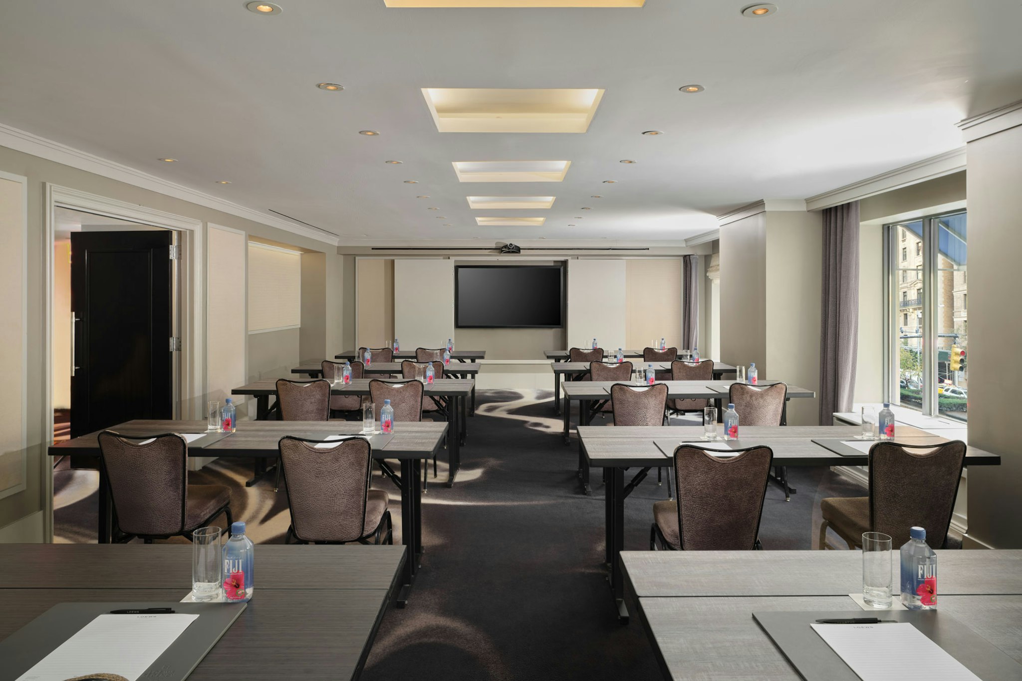 Loews Regency Hotel 69/84