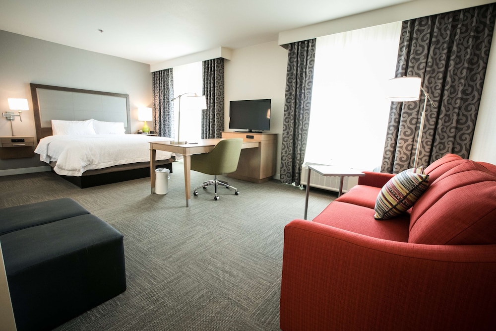 Hampton Inn & Suites Tempe/Phoenix Airport 50/68