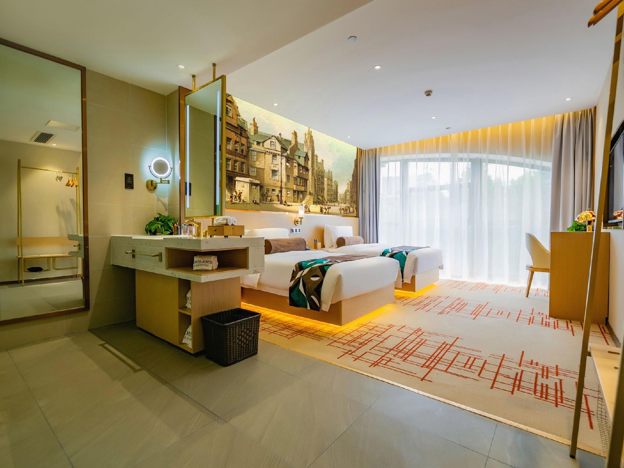 James Joyce Coffetel Chengdu (Huayang Convention and Exhibition Center Haichang Polar Aquarium) 31/42
