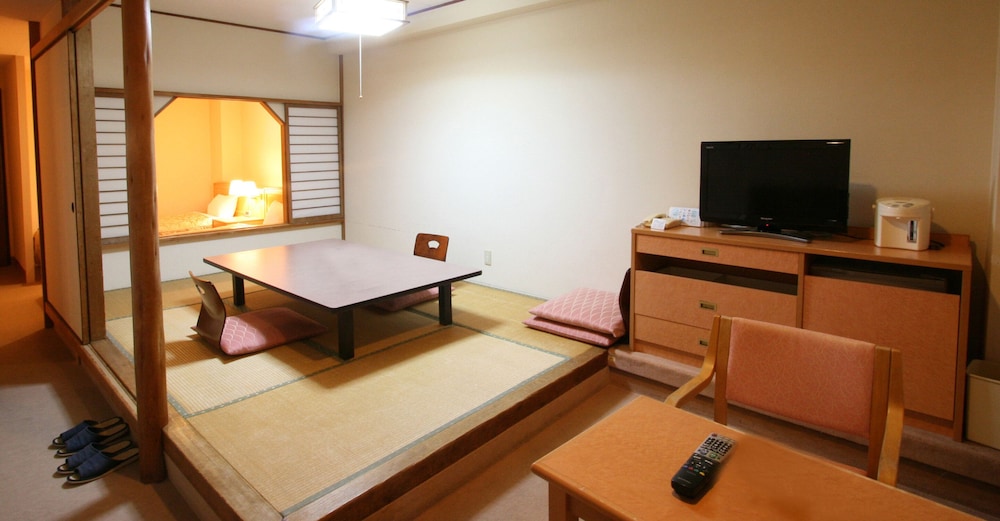 HOTEL NANKAISO 35/38