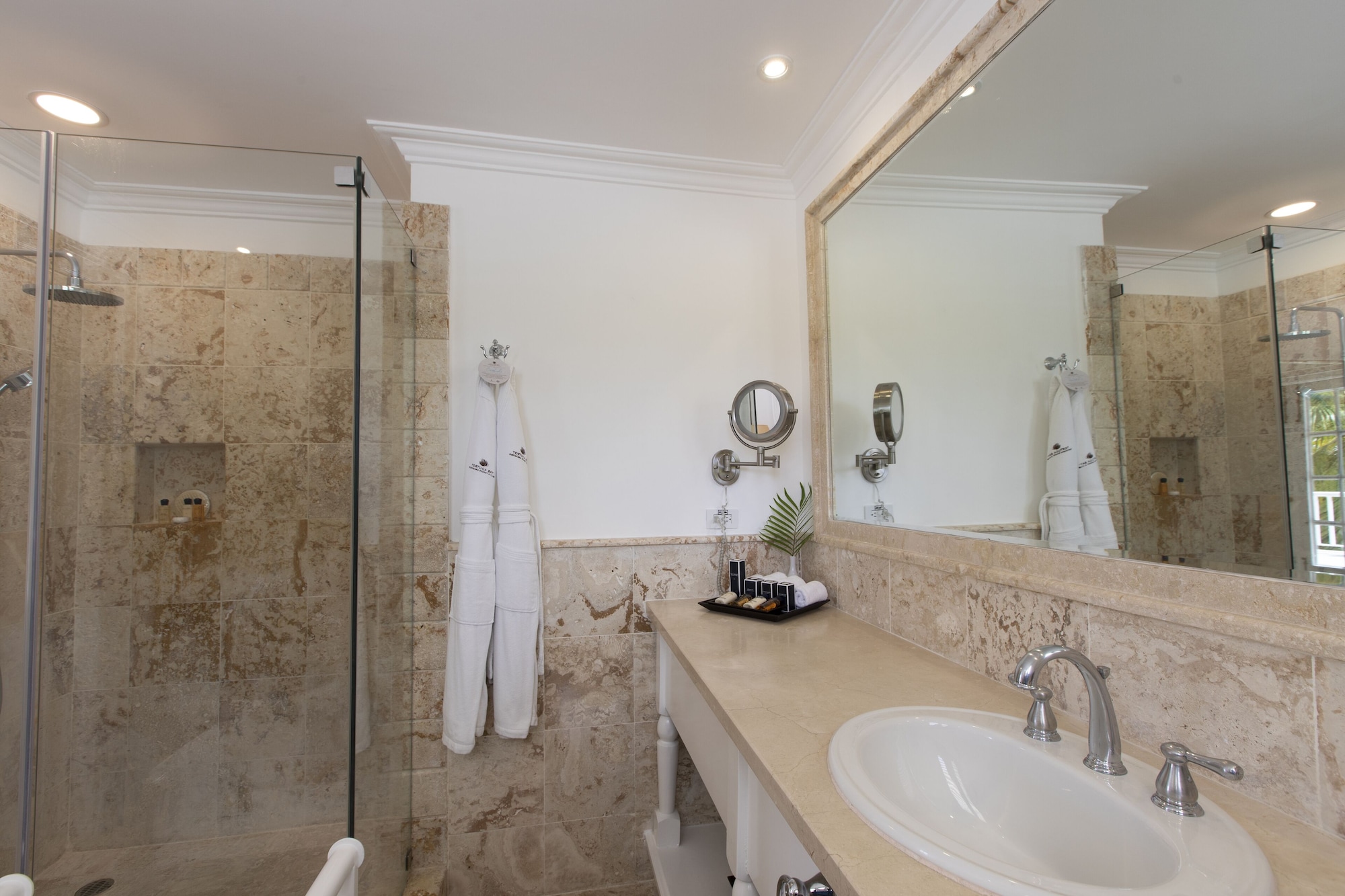 Junior Suite, King Bed, Beach Front، Tortuga Bay Puntacana 5/5