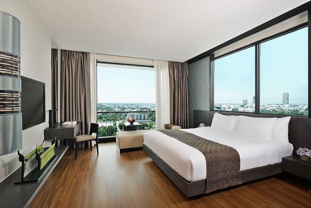 AVANI Khon Kaen Hotel and Convention Centre 28/69