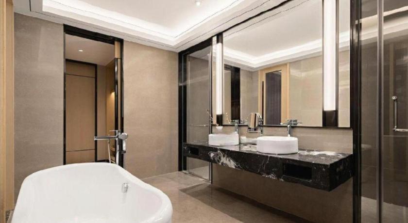Tangyi Hotel Zhuhai 58/60