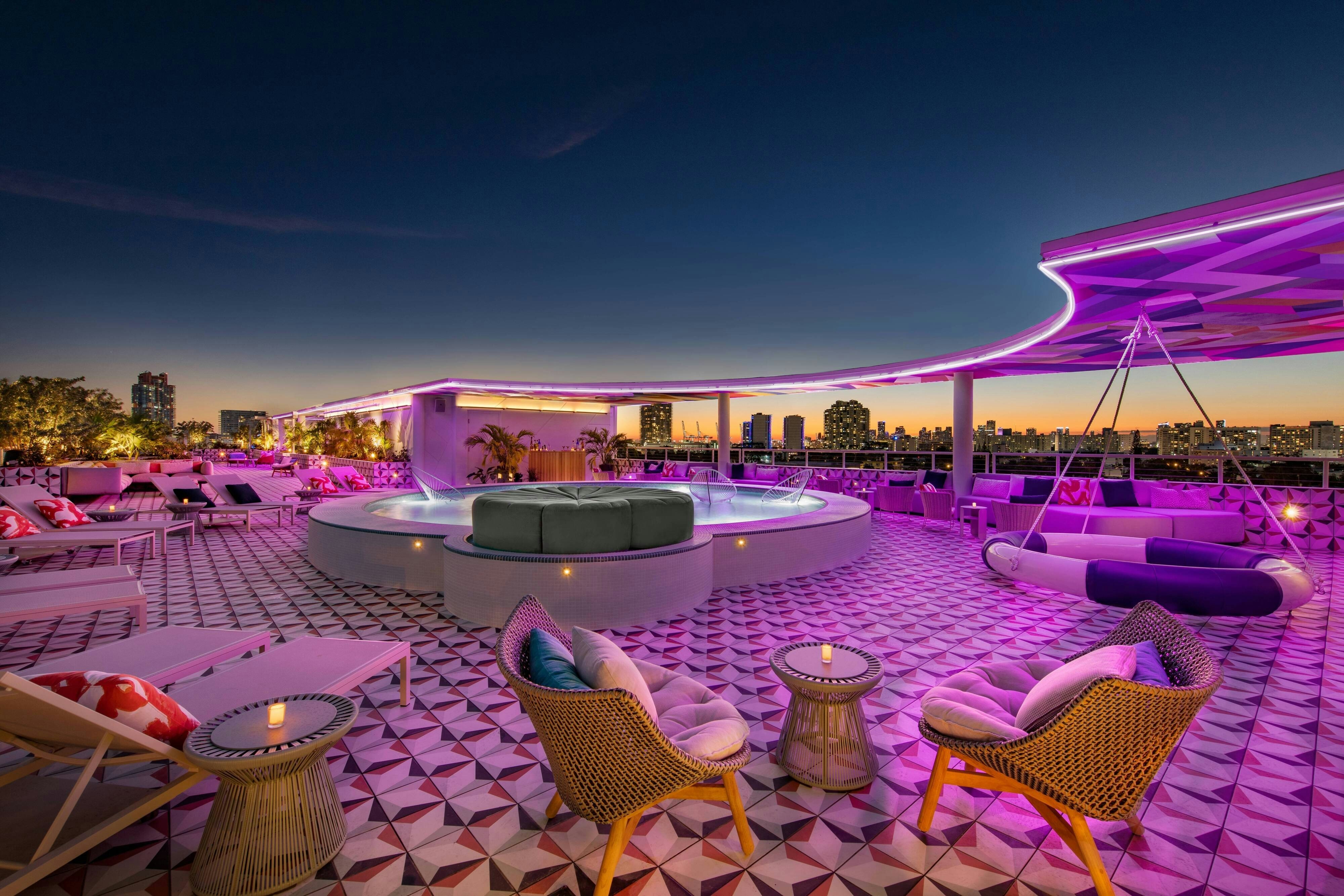 Moxy Miami South Beach 32/40