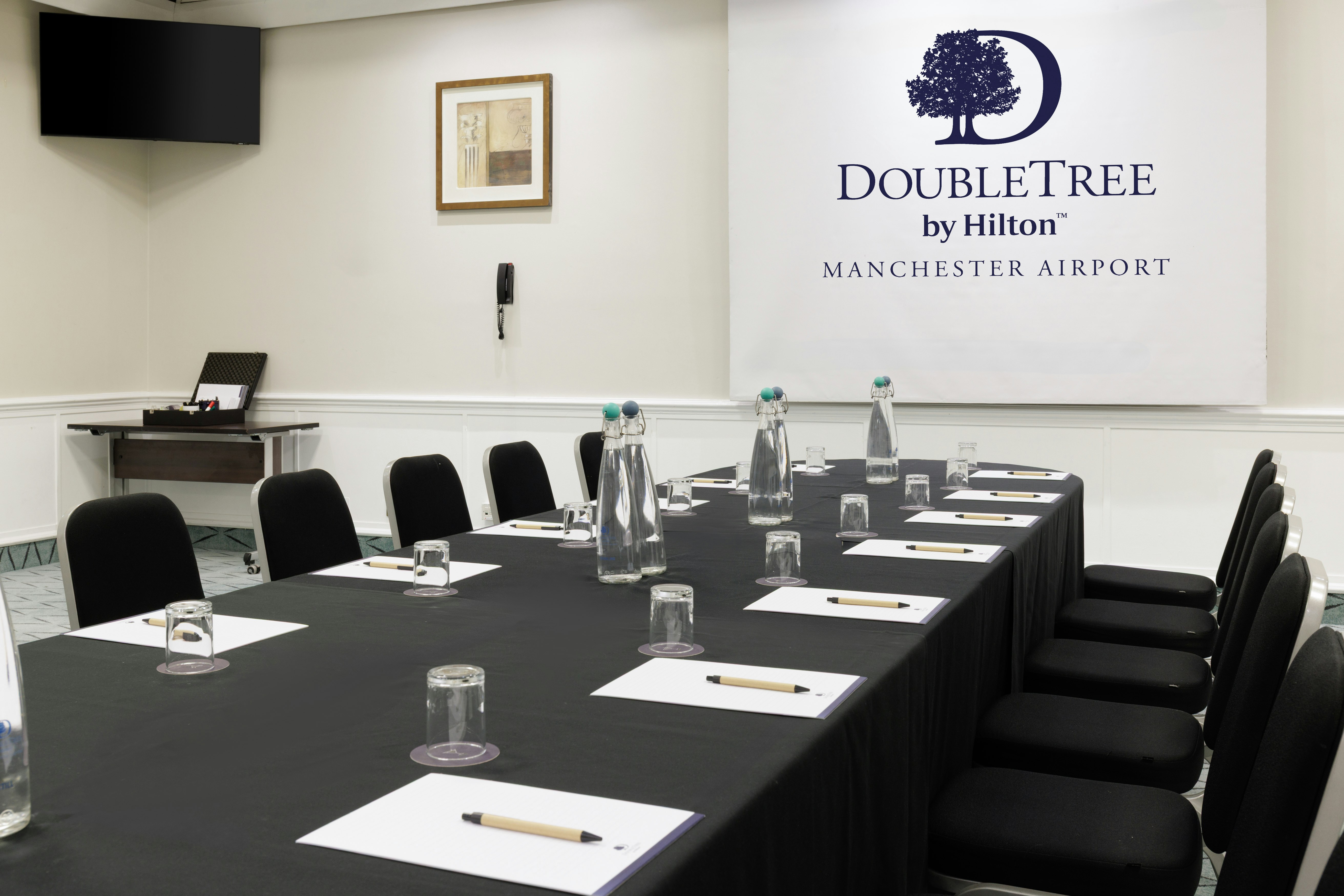 Doubletree by Hilton Manchester Airport 58/62