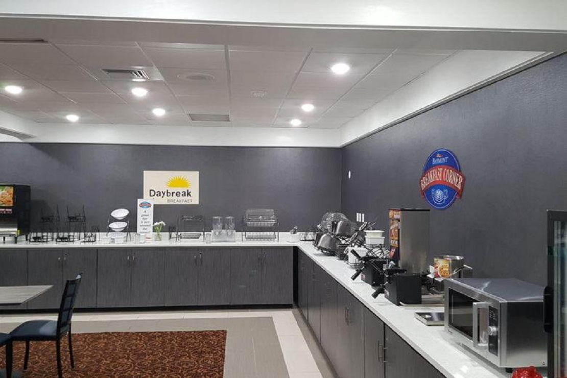 Days Inn and Suites by Wyndham Grand Rapids Near Downtown 10/29