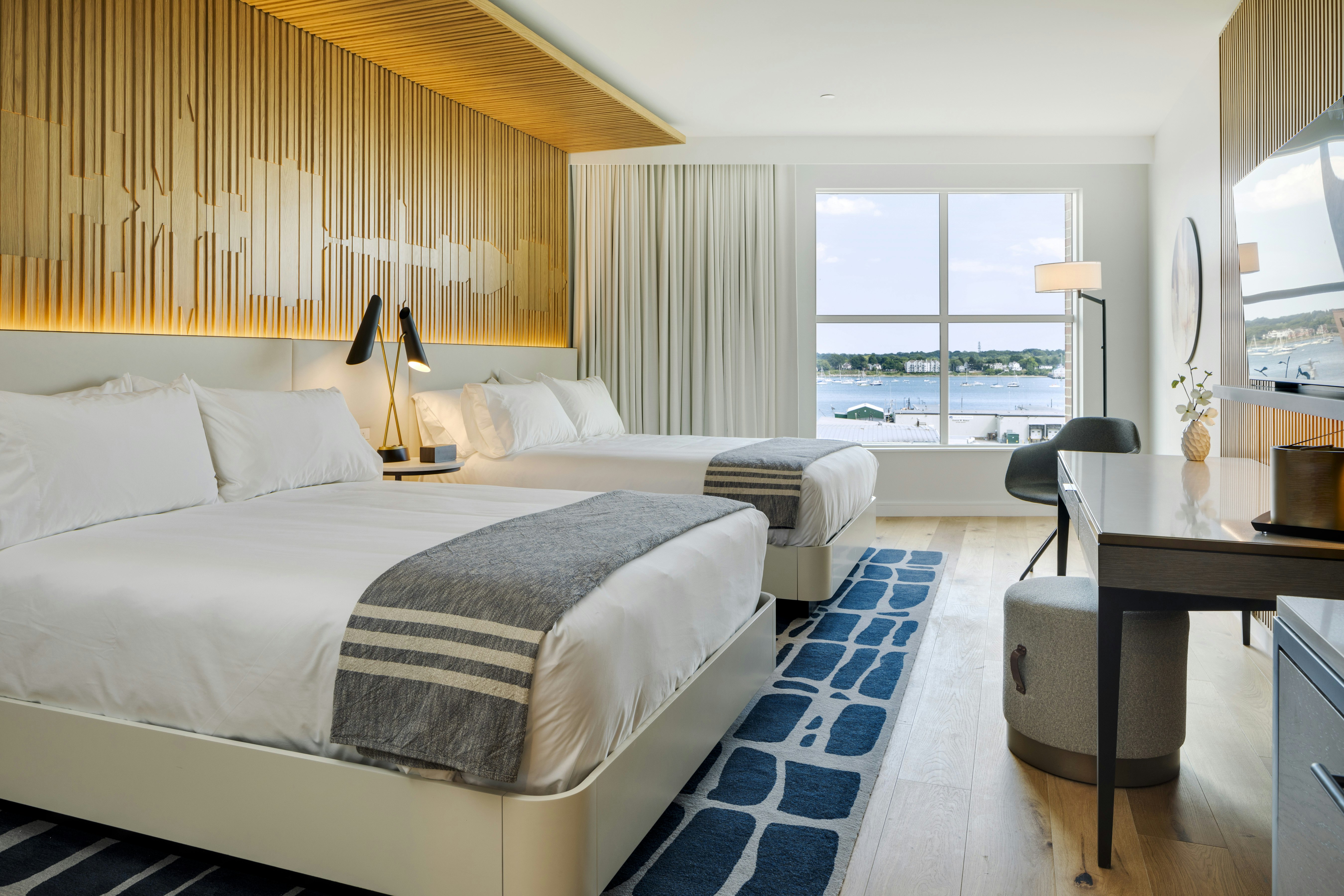 Room, 2 Queen Beds, Water Front
