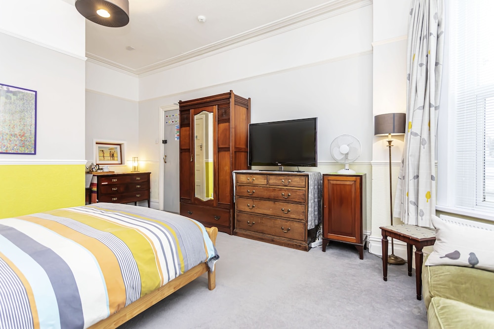 The Ravensbourne Hotel 11/51