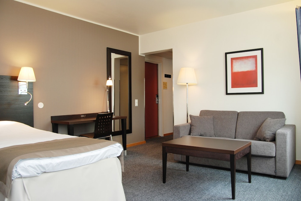 Comfort Hotel Victoria Floro 7/27