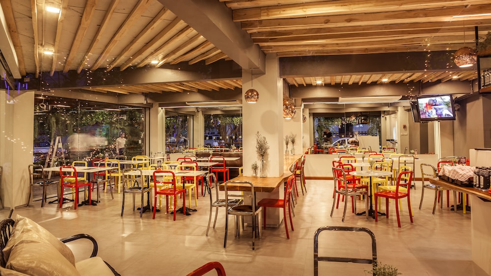 restaurant cafeteria