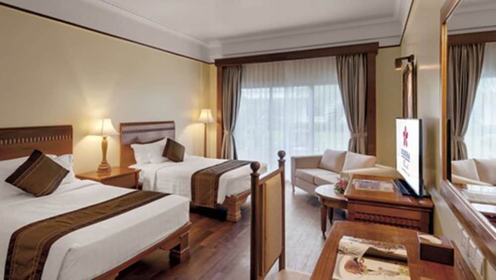 Superior, Double or Twin Bed, Ocean Wing