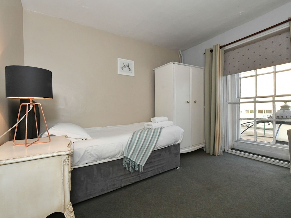 The Lansdowne Hotel 28/55