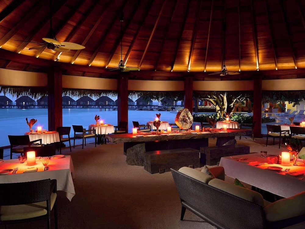 Dusit Thani Maldives 55/66
