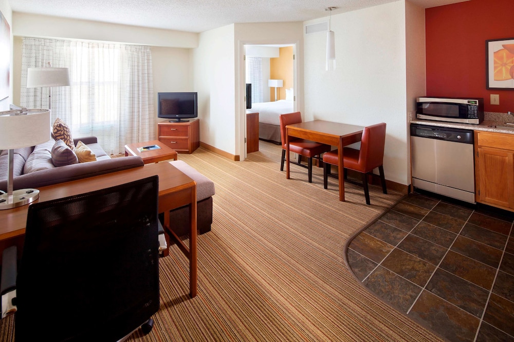 Sonesta Es Suites Birmingham Homewood 24/35