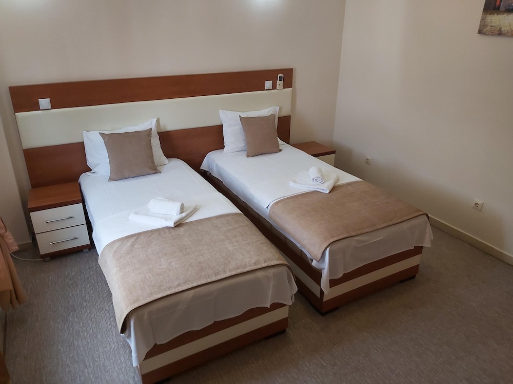 Hotel Zan 12/32