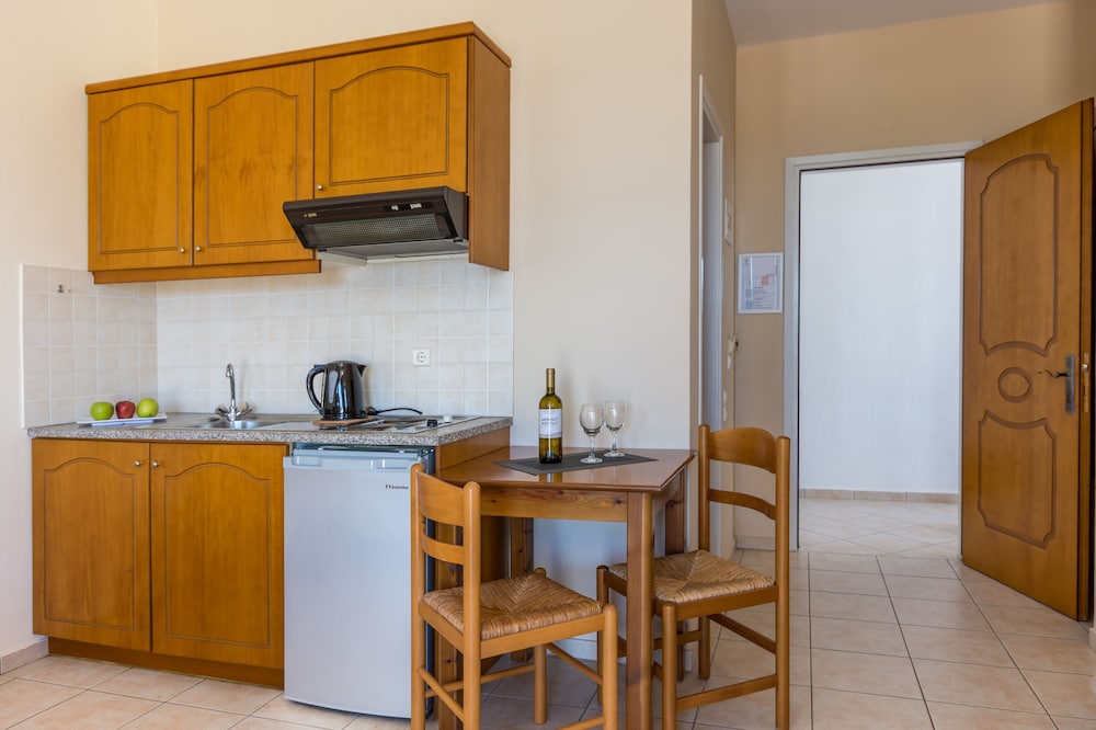 Asterias Village Resort 10/89