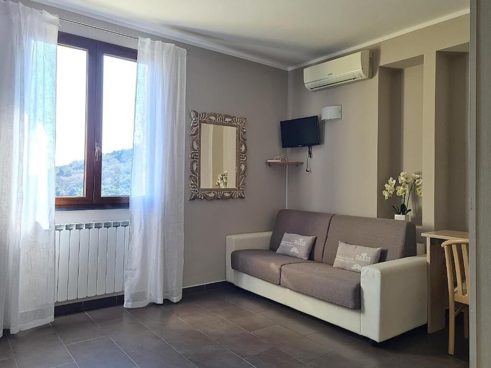 La Pietra 27/50