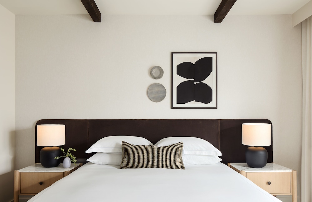 Spa, Studio, Suite, King Bed, Bay View, Terrace