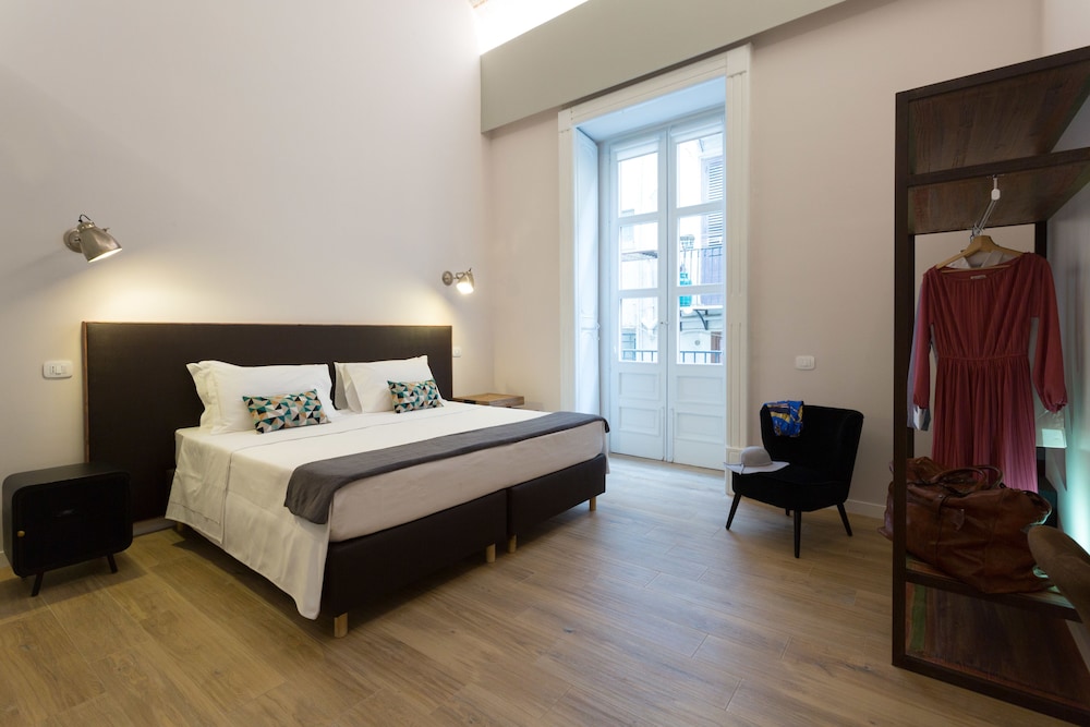 Bellaroto Suite 16/58