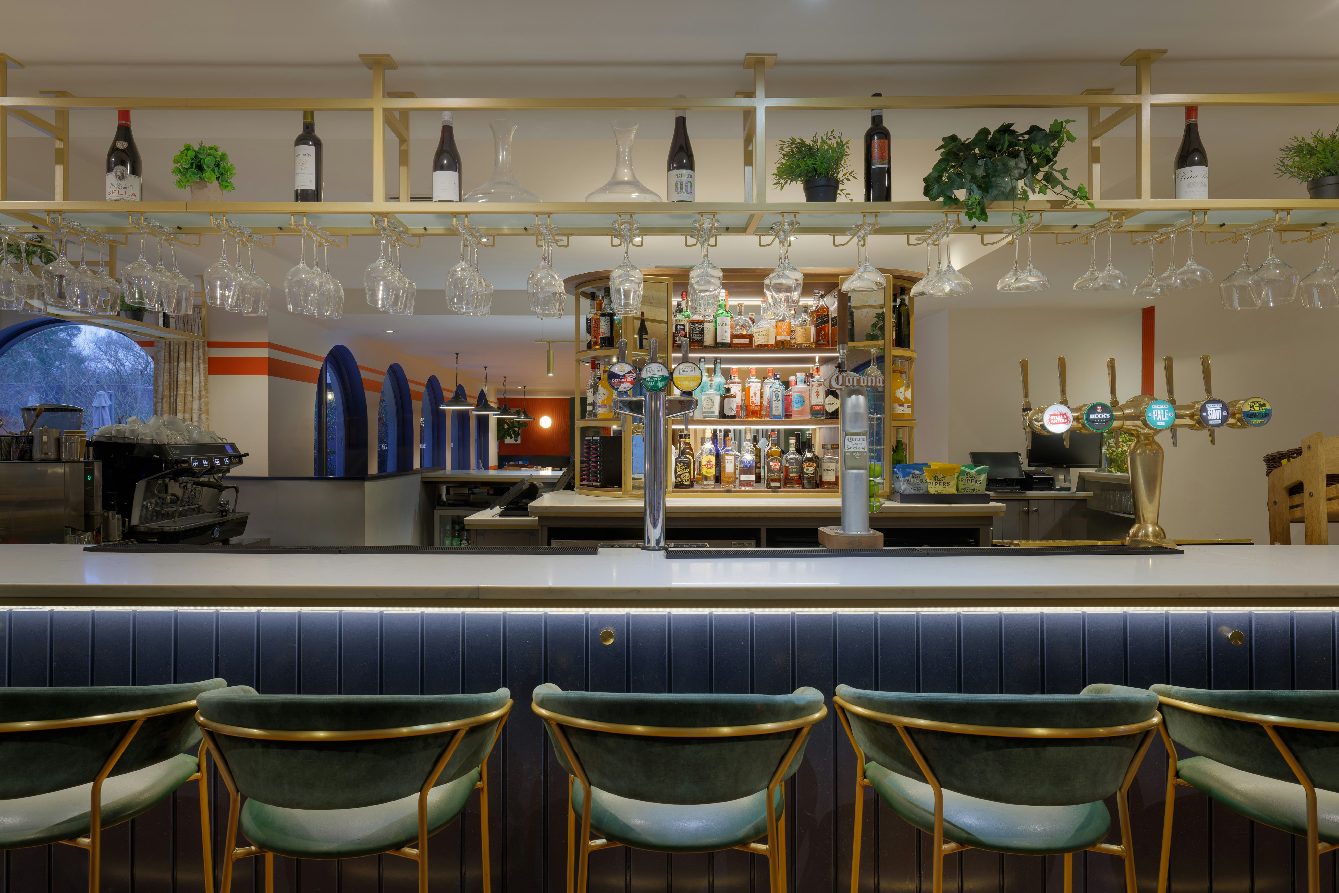 Hilton Cobham 31/50