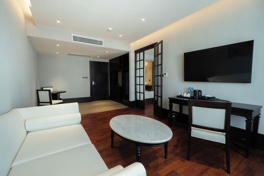 Mintra Hotel 41/48