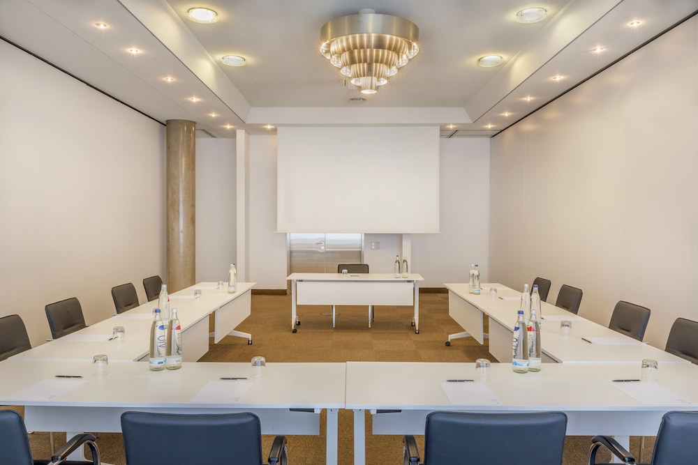 Hotel Frankfurt Messe Affiliated By Melia 64/73