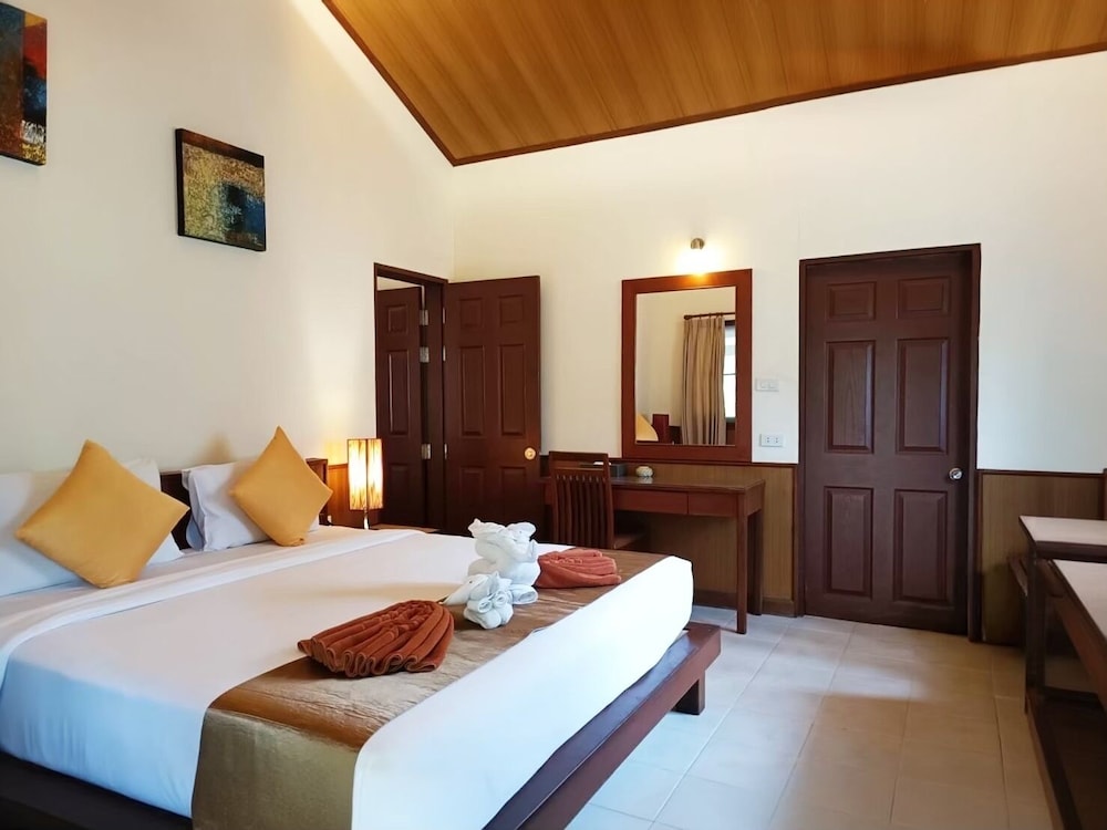 PINNACLE SAMUI RESORT 12/48