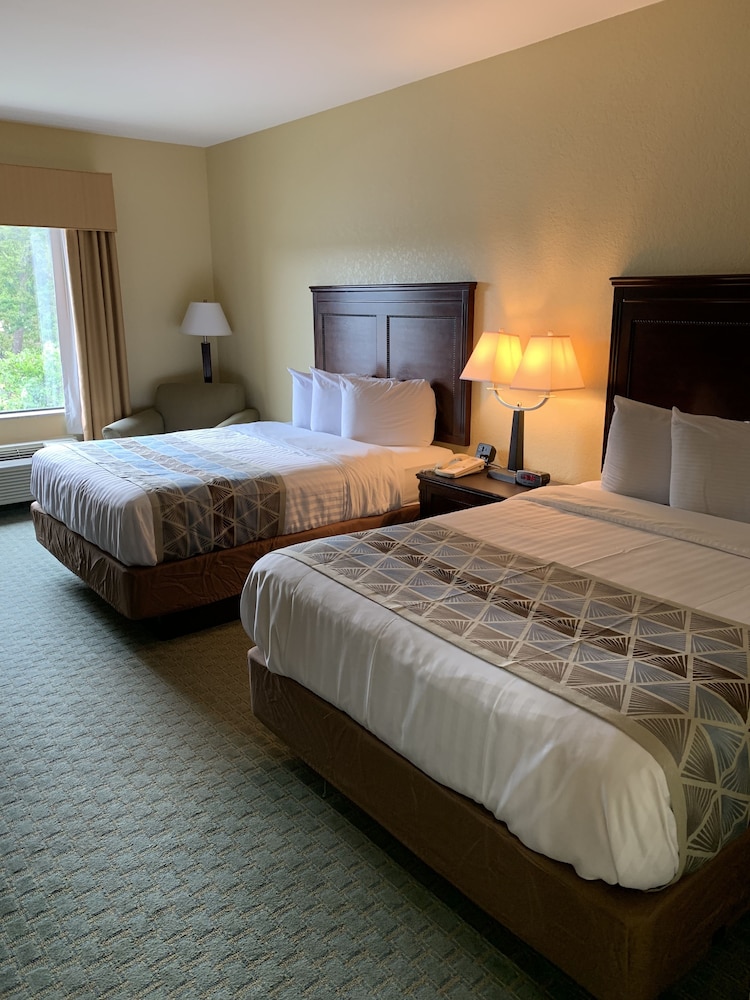 Ambassador Inn and Suites Tuscaloosa 35/57