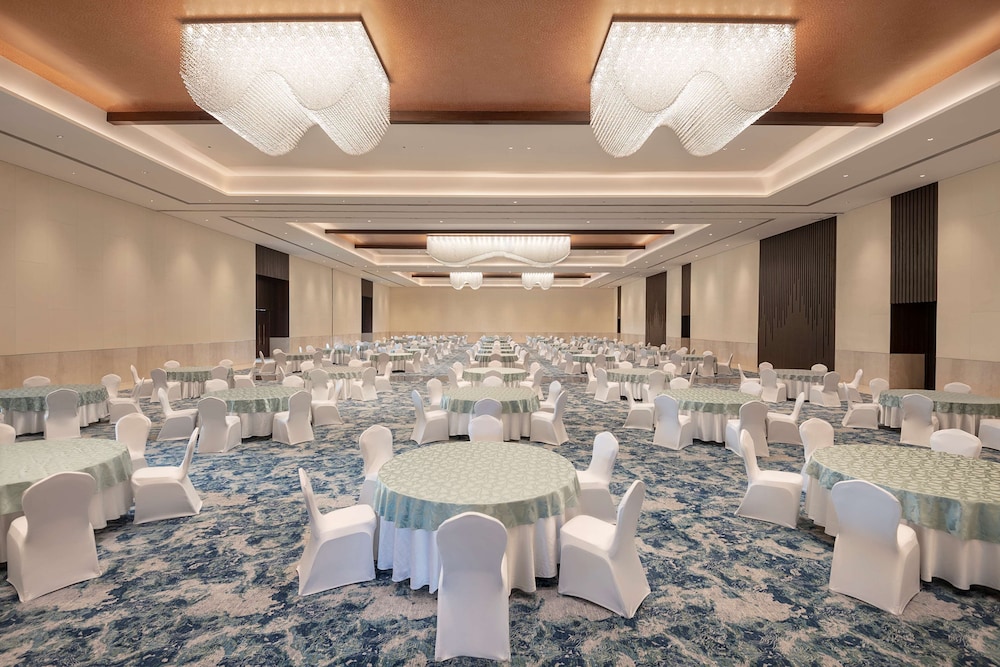 Radisson Blu Resort Visakhapatnam 35/47