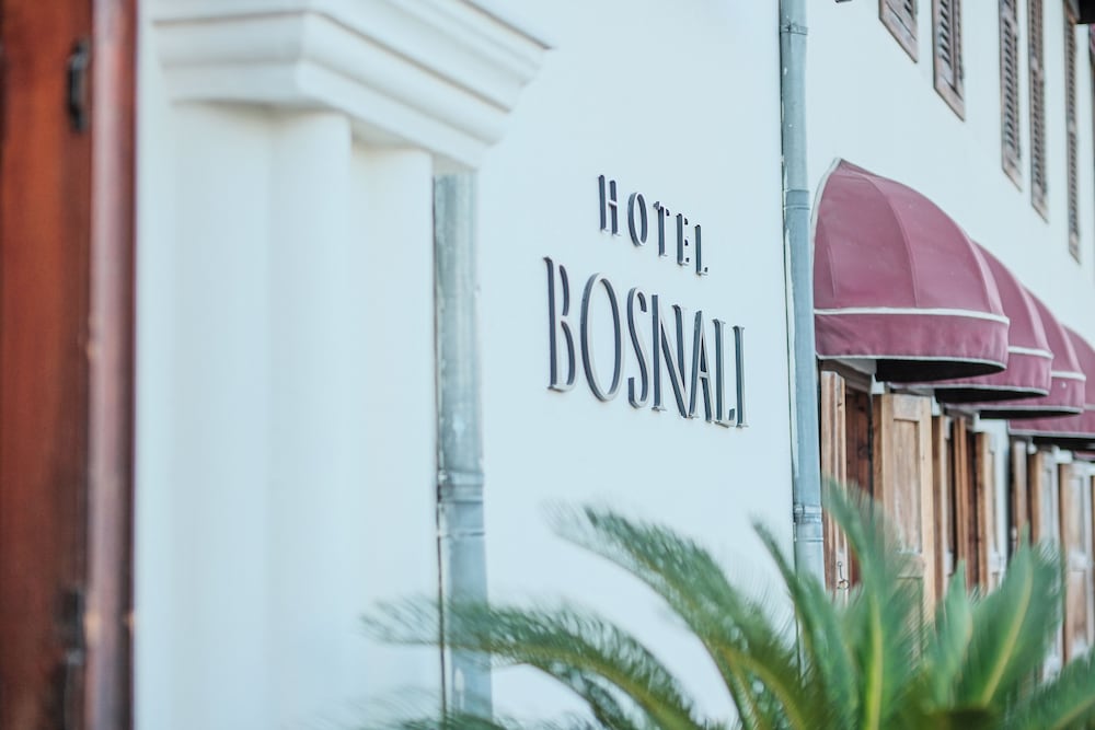 Bosnali Hotel 4/75