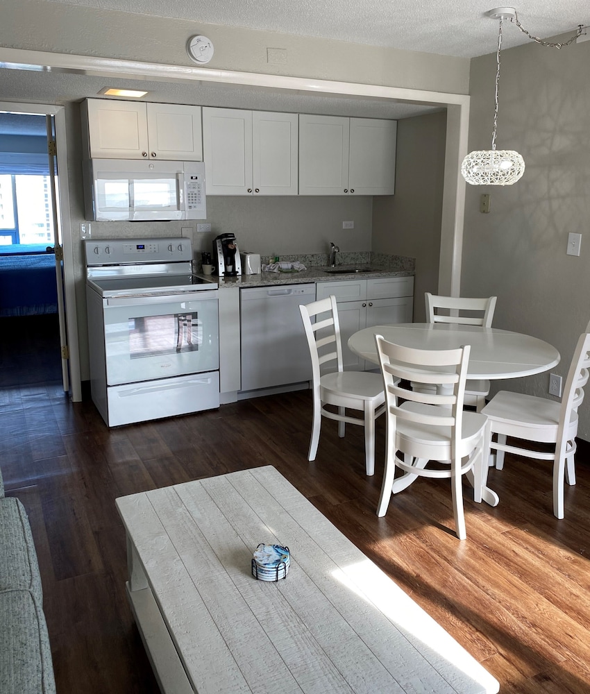 North Shore Oceanfront Resort Hotel 65/80