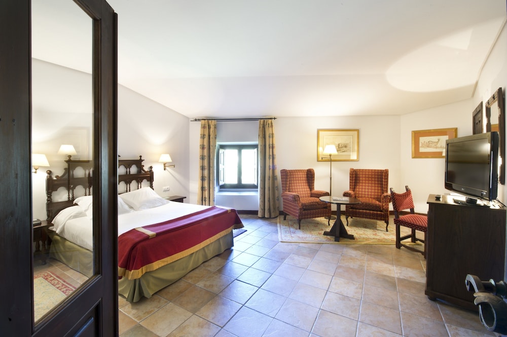 Parador De Cangas De Onis 25/73