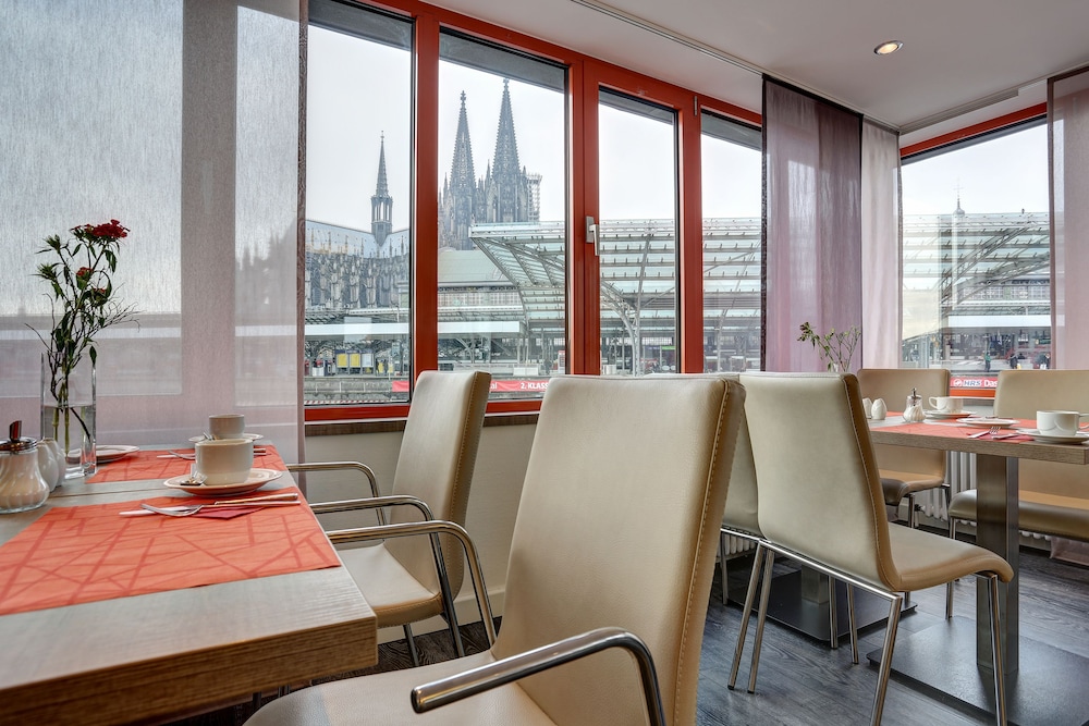 Kommerzhotel Koln 43/49